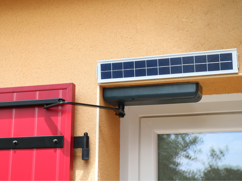 pas-de-travaux-associes-volet-battant-solaire